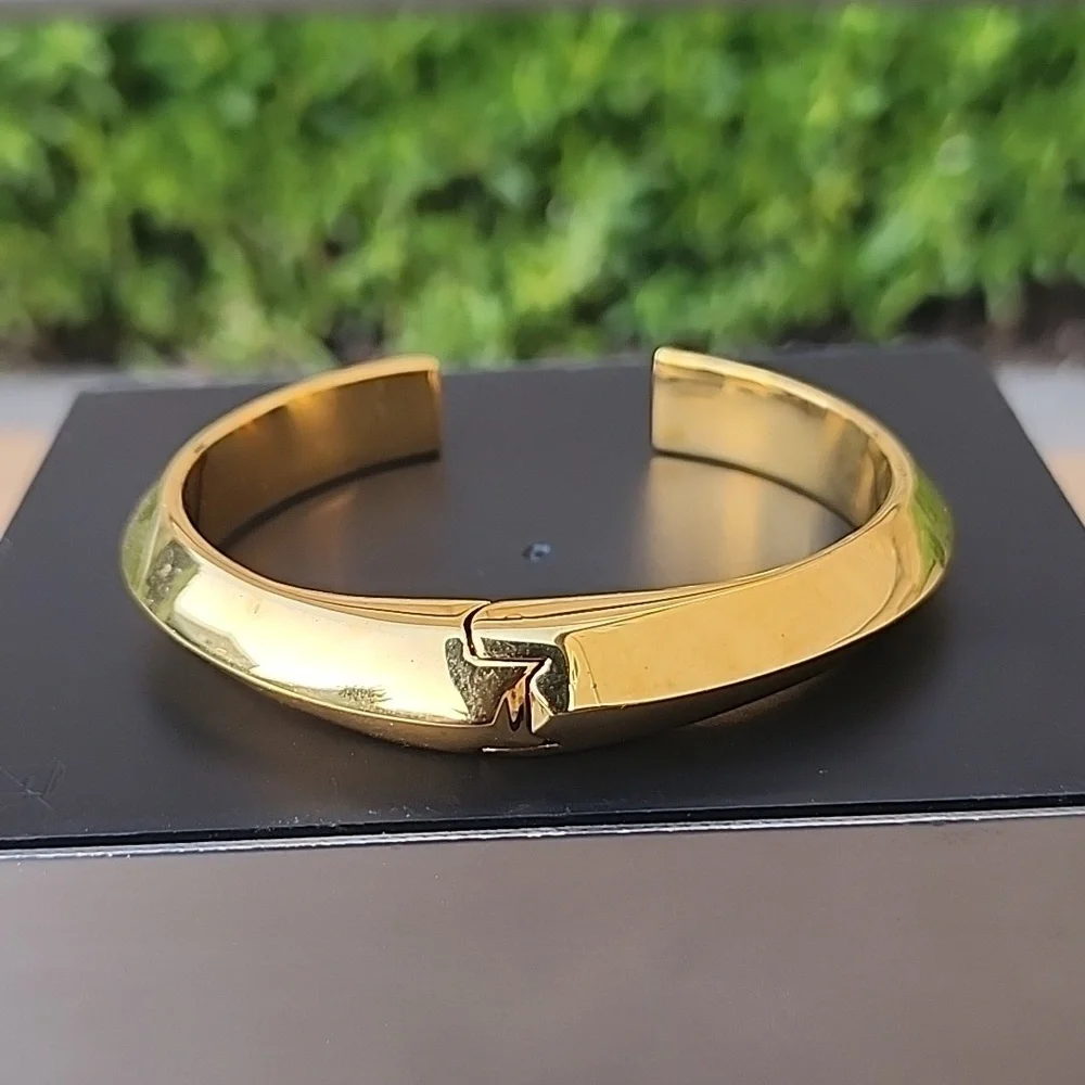 Kate Spade New York Raise The Bar Shiny Cuff Hinged Gold Tone Bracelet - Picture 4 of 5